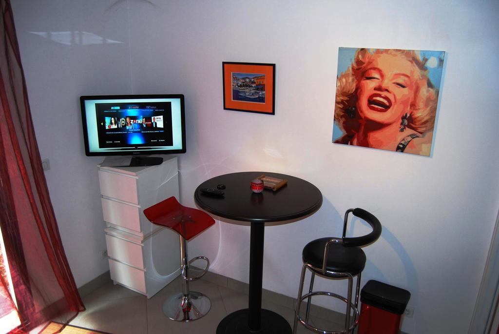 Pied A Terre En Ville Marseille Room photo